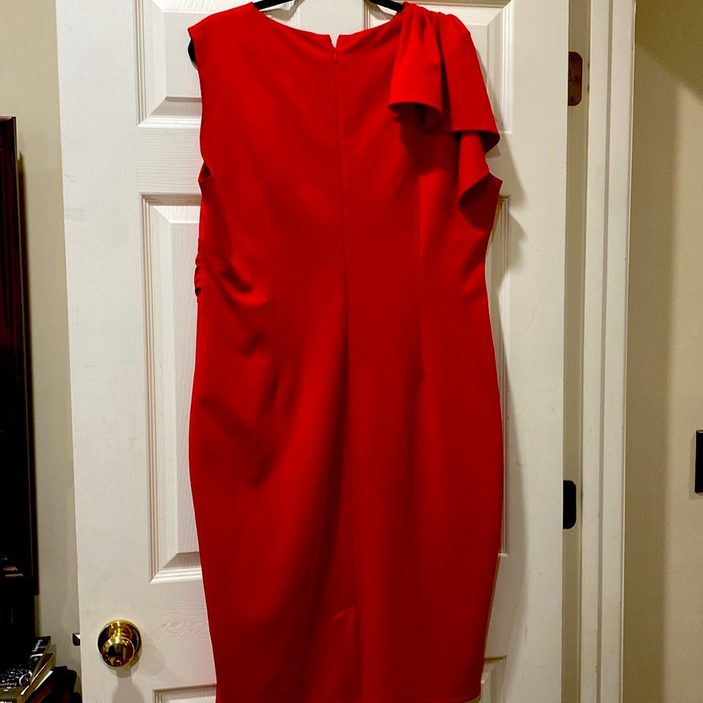 Dress - Picture 3 of 4
